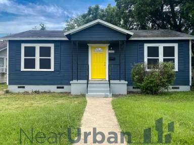 Main picture of 1402 Center St