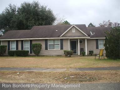 Main picture of 938 Lakeside Dr