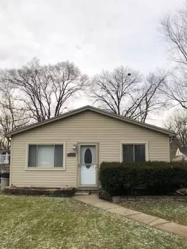 Main picture of 21627 Negaunee St