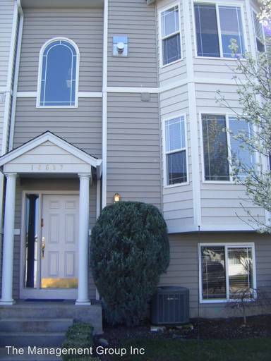 Main picture of 16527 NE 20th St