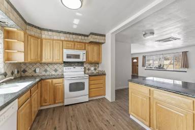 Main picture of 840 Brookfield Dr