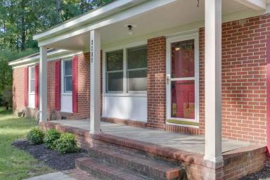 Main picture of 1413 Calthrop Neck Rd