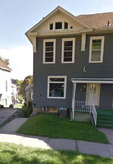 Main picture of 656 1/2 W 11th St