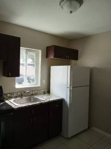 Main picture of 2721 NW 1st St