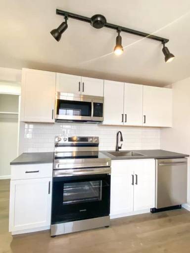 Main picture of 8 E Sycamore St