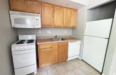 Main picture of 562 Lowell Ave