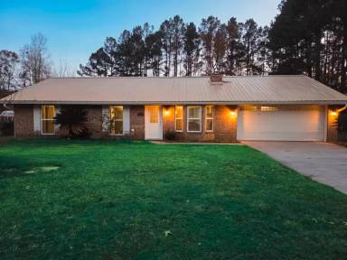 Main picture of 174 Ramona Dr