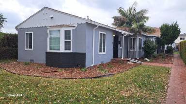 Main picture of 611 S Flower St
