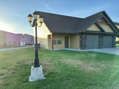 Main picture of 606 Easton