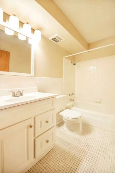 Main picture of 18594 Gary St NW