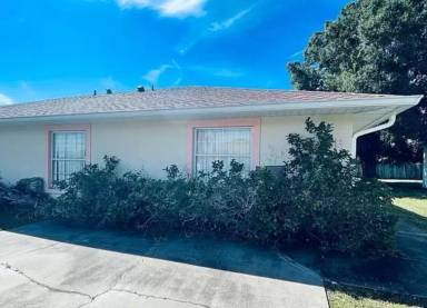 Main picture of 303 Azincourt Ln