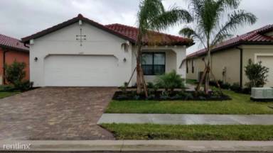 Main picture of 1591 Santiago Cir