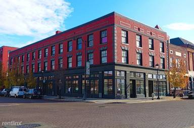 Main picture of 31 N Front St