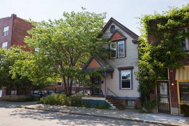 Main picture of 1302 Porter St