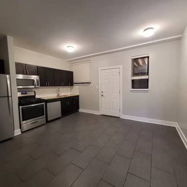 Main picture of 5503 S Everett Ave