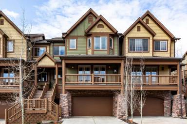 Main picture of 3157 Lower Saddleback Rd