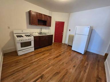 Main picture of 2910 W Oxford St
