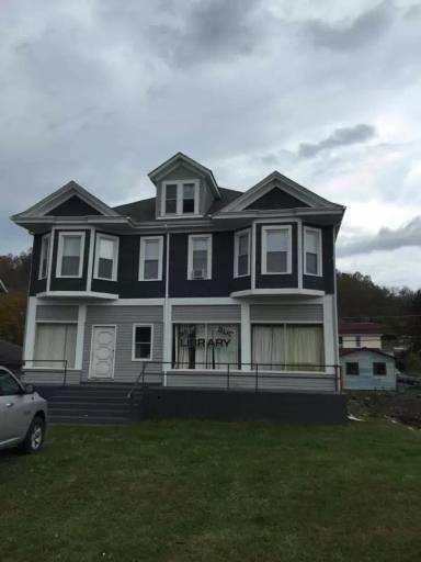 Main picture of 53937 Pike St