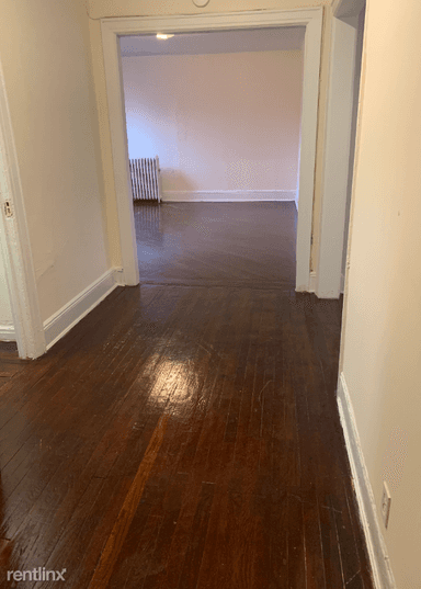 Main picture of 14356 Roosevelt Ave