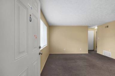 Main picture of 3011 Markham Rd