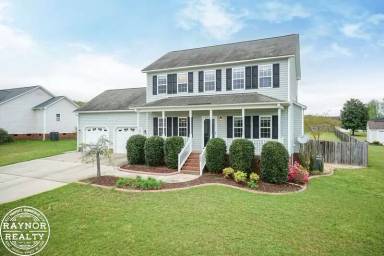 Main picture of 335 Moonlight Dr