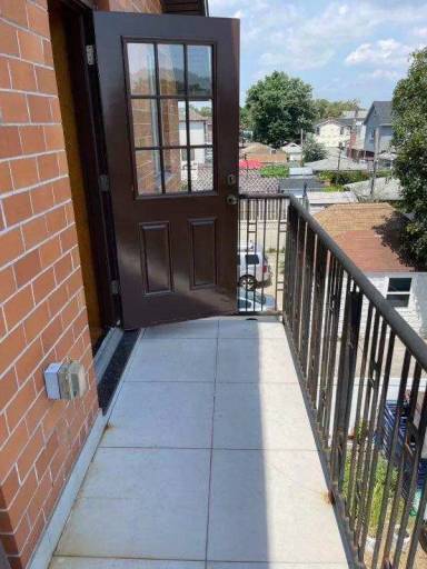 Main picture of 2155 Kimball St