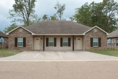 Main picture of 1972 Arkansas Rd