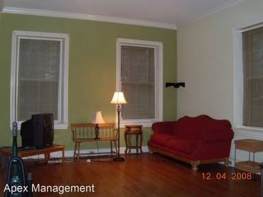 Main picture of 64 W Market St