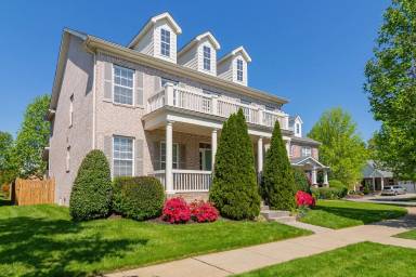 Main picture of 412 Meadowcrest Cir