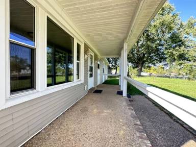 Main picture of 496 Louisiana Ave