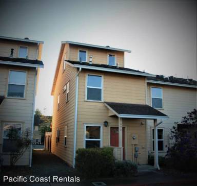 Main picture of 958 Courtyard Cir