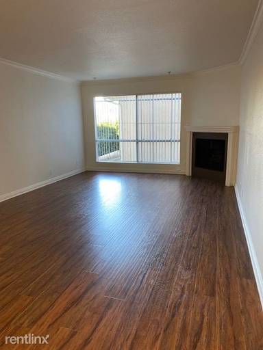 Main picture of The Premier on Moorpark