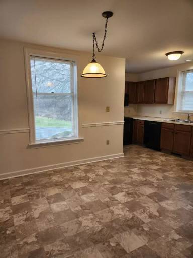 Main picture of 501 Murrycross Way