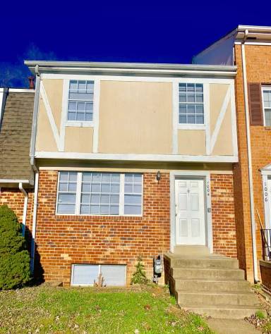 Main picture of 1004 James Madison Cir