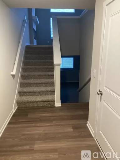 Main picture of 1732 Apex Ave