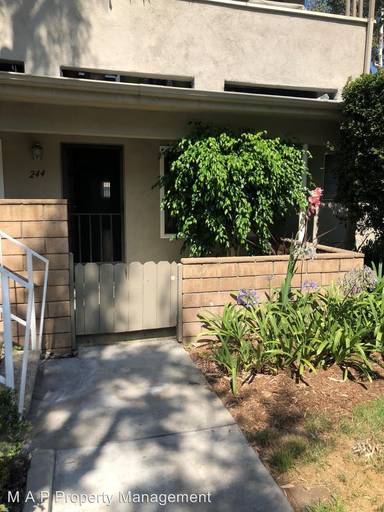 Main picture of 244 E Briardale Ave