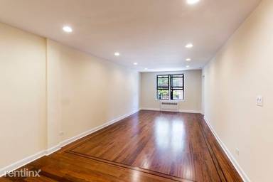 Main picture of 7420 Ridge Blvd