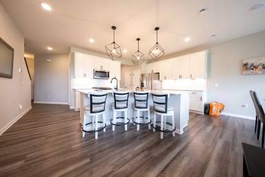 Main picture of 17904 Giants Way
