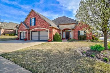 Main picture of 4601 NW 162nd Ct