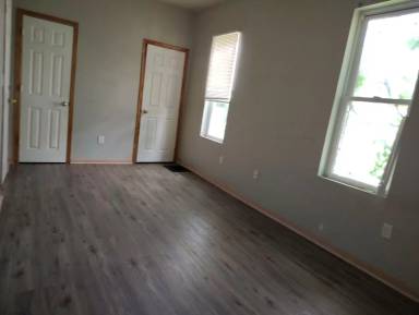 Main picture of 2427 W Greenfield Ave