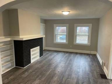 Main picture of 1123 W 23rd St