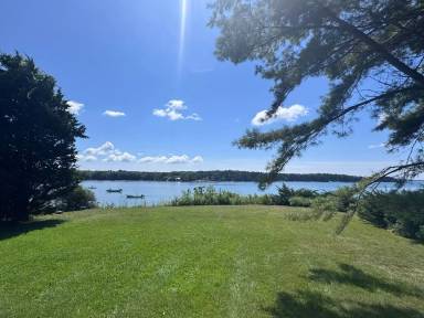 Main picture of 36 Webb Field Rd