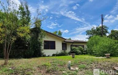 Main picture of 1113 McLain St