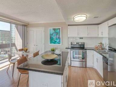 Main picture of Houston House Apartments