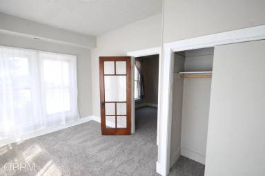 Main picture of 1910 Binney St