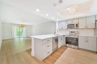 Main picture of 136 Cypress Way E