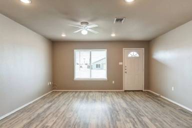 Main picture of 2201 E Main St