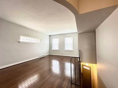 Main picture of 4635 Jamieson Ave