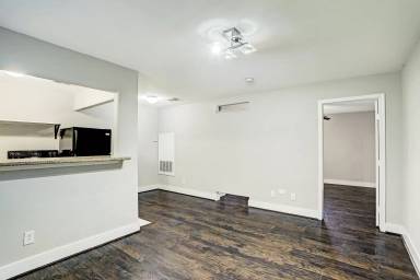 Main picture of 405 Hawthorne St