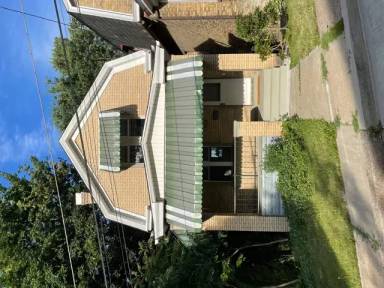 Main picture of 1627 Dagmar Ave